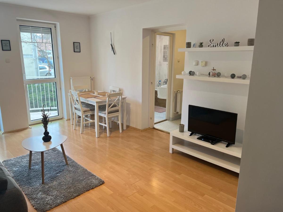 Belvarosi Apartman Eger Buitenkant foto