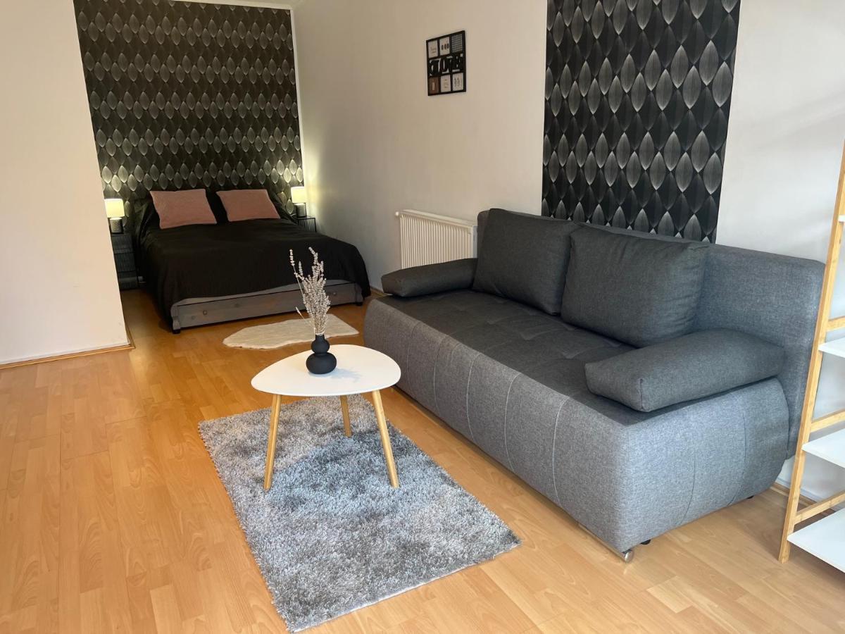 Belvarosi Apartman Eger Buitenkant foto