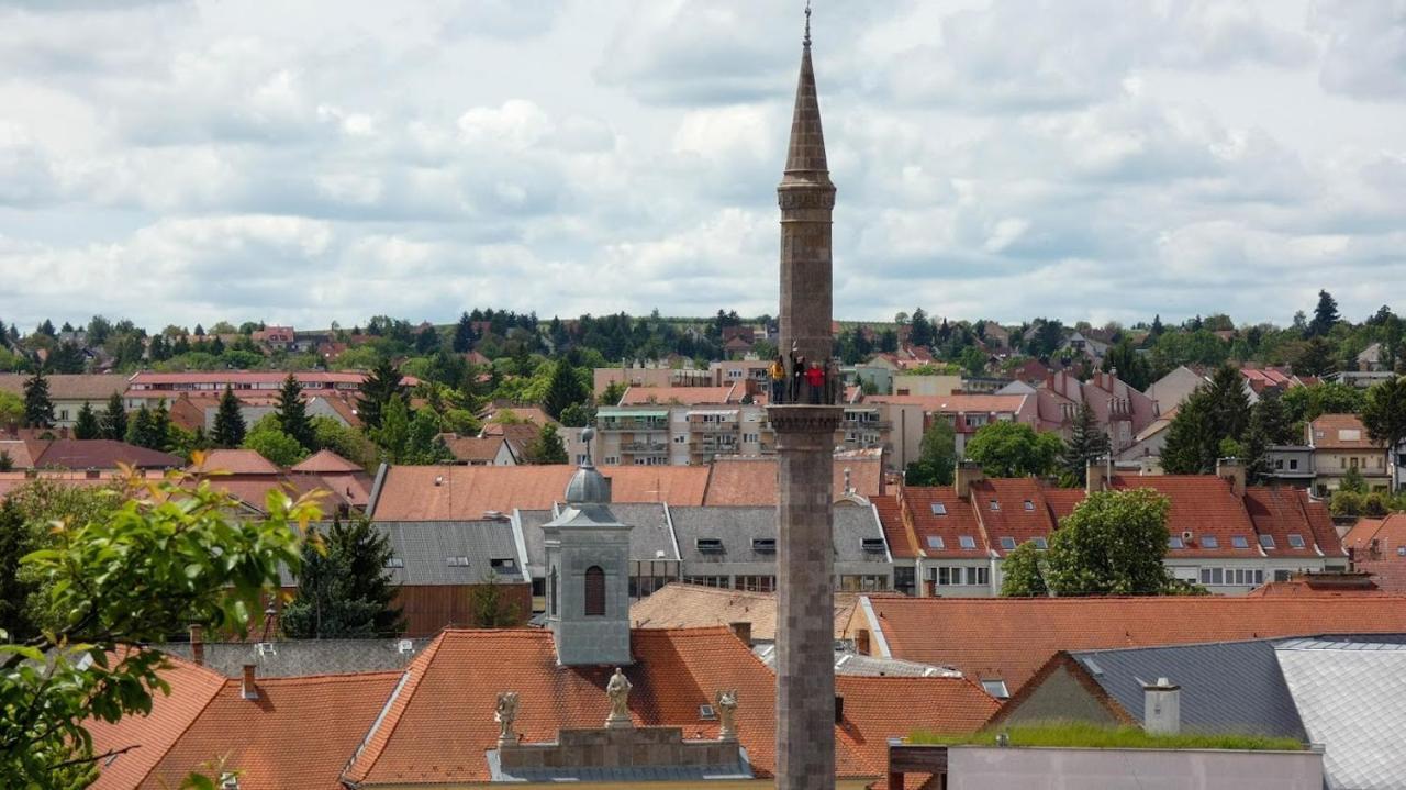 Belvarosi Apartman Eger Buitenkant foto