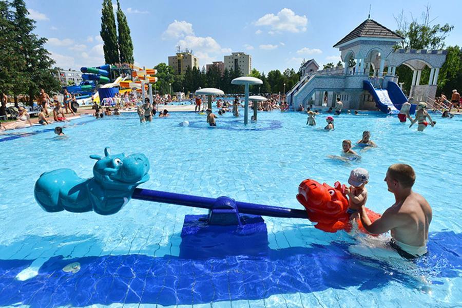 Belvarosi Apartman Eger Buitenkant foto